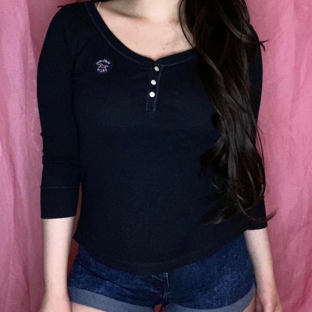 Hollister black top